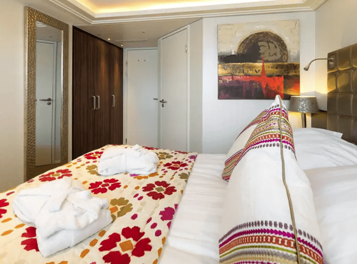 Cat CB Staterooms